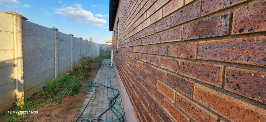 3 Bedroom Property for Sale in Waterval East North West